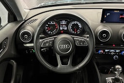 musta Audi A3 2019 kuva 17.