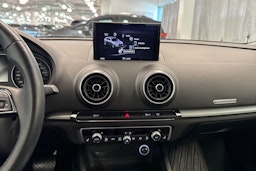 musta Audi A3 2019 kuva 24.