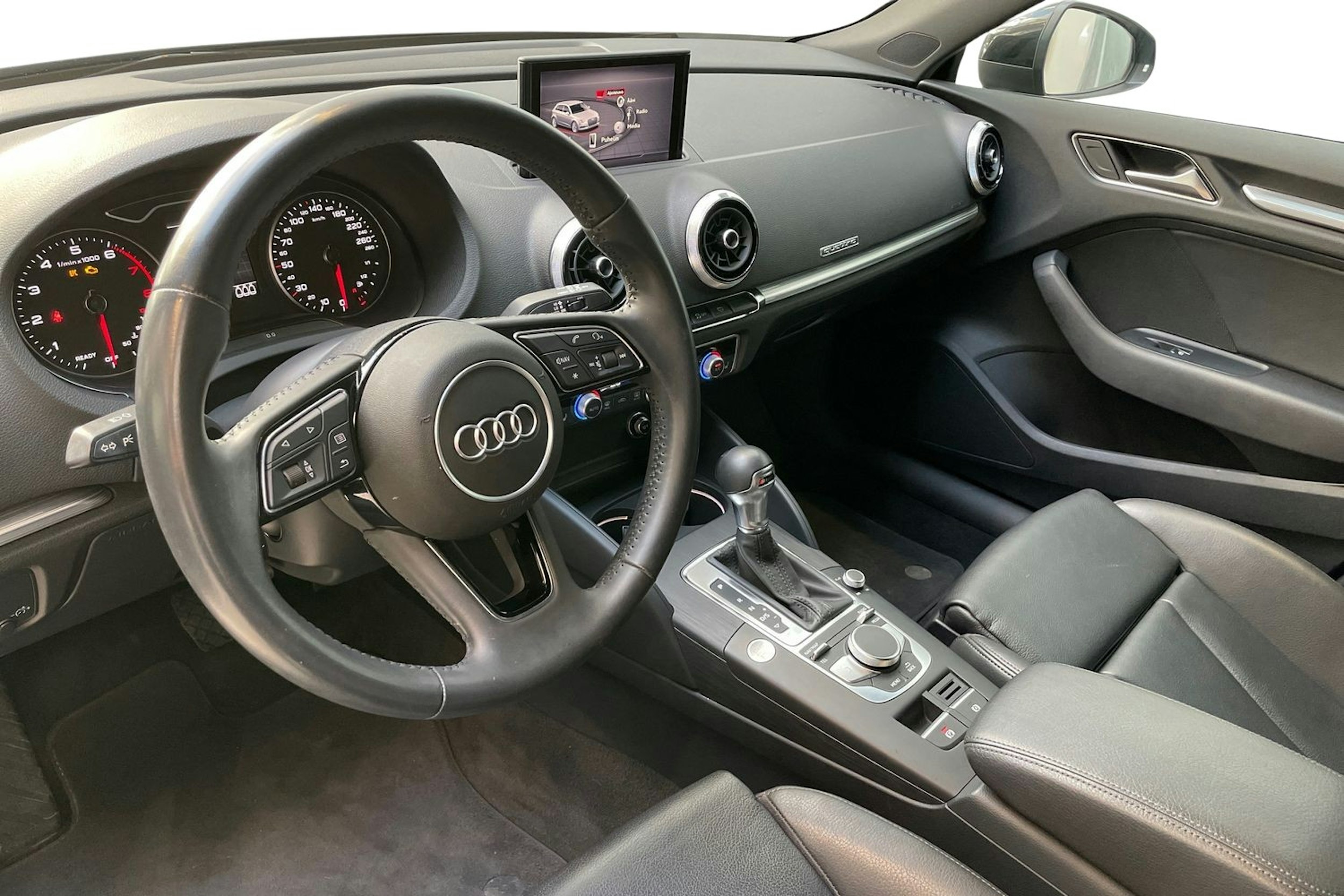 musta Audi A3 2019 kuva 7.