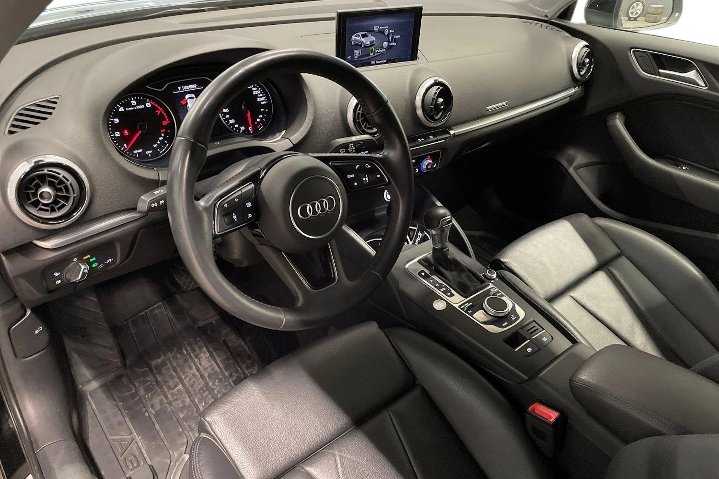 musta Audi A3 2019 kuva 8.
