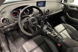 musta Audi A3 2019 kuva 8.