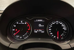 musta Audi A3 2019 kuva 17.
