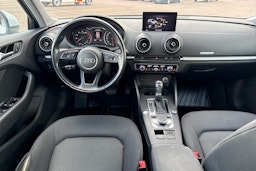 valkoinen Audi A3 2019 kuva 7.
