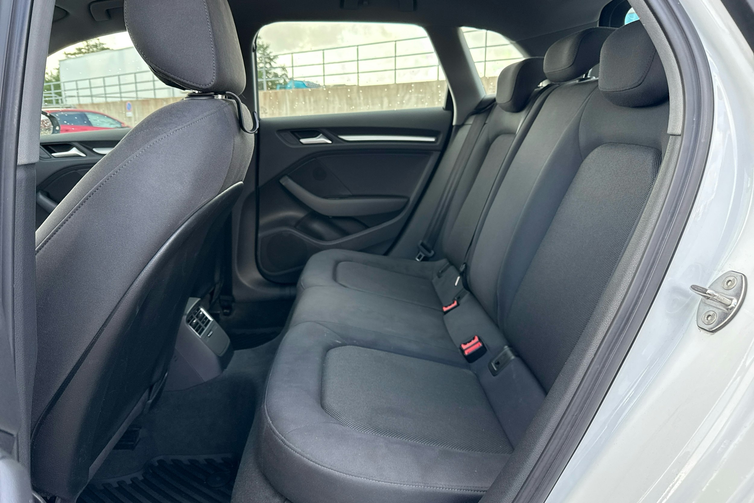 valkoinen Audi A3 2019 kuva 8.