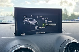 valkoinen Audi A3 2019 kuva 15.