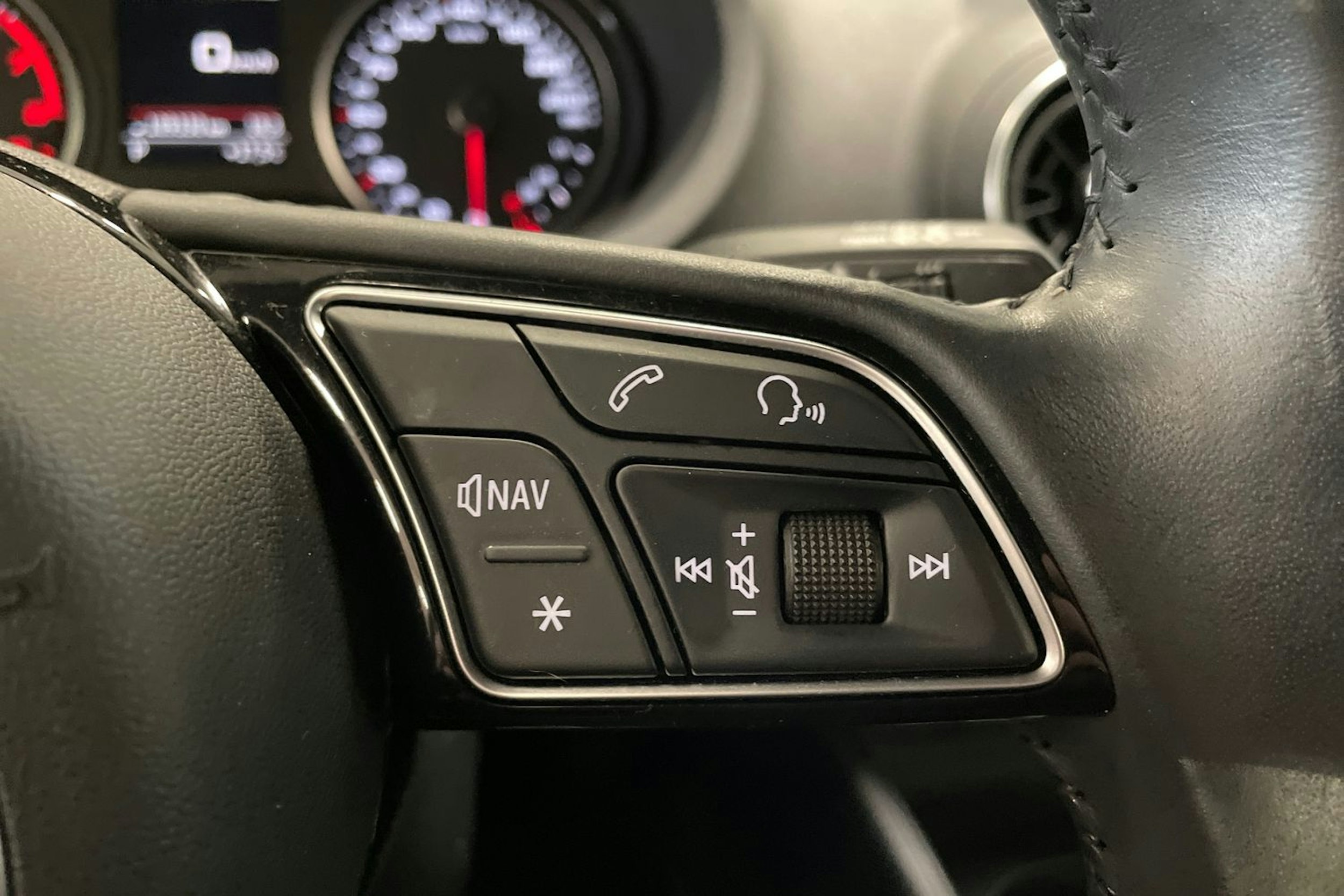 Valkoinen Audi A3 2019 kuva 14.