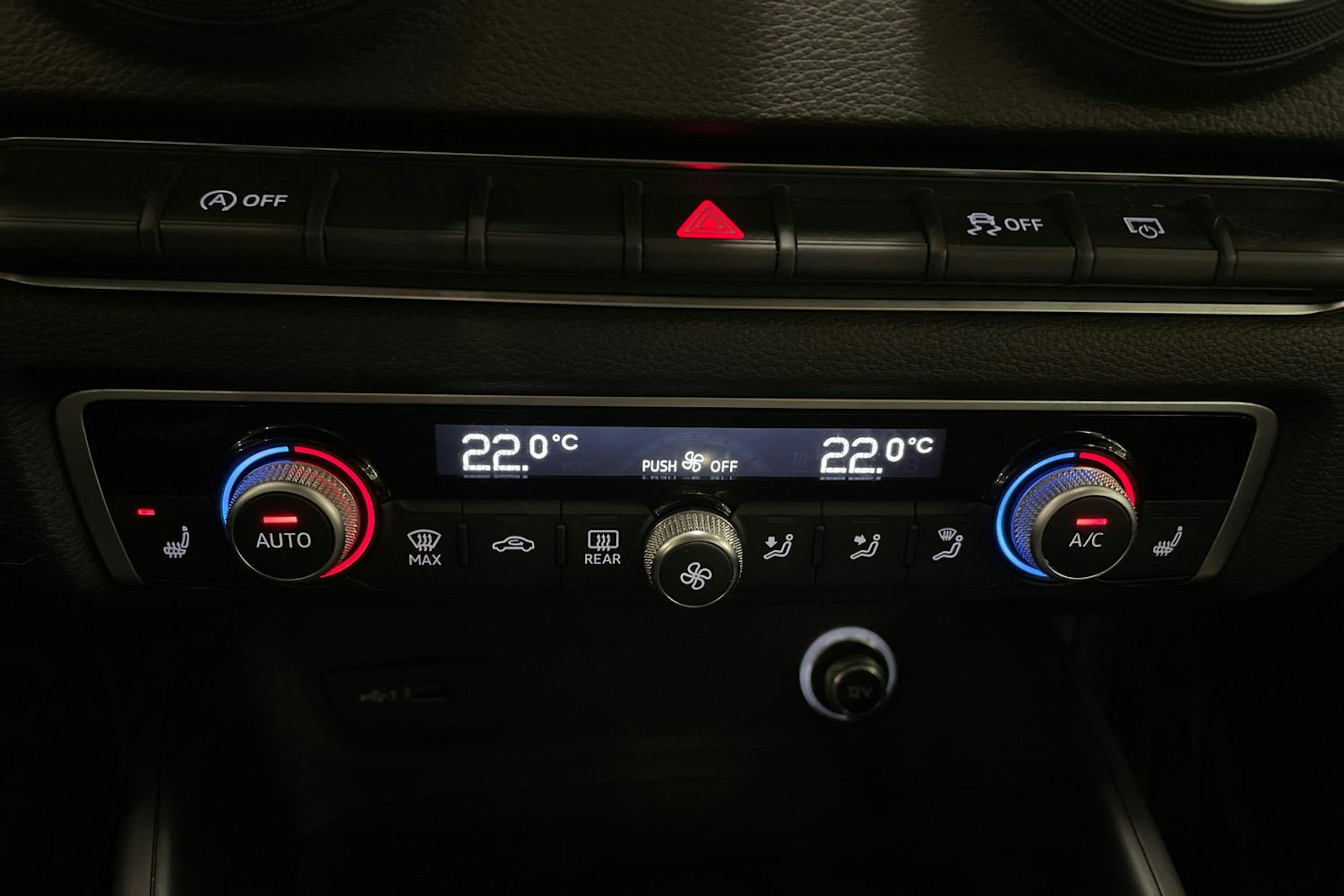 Valkoinen Audi A3 2019 kuva 26.