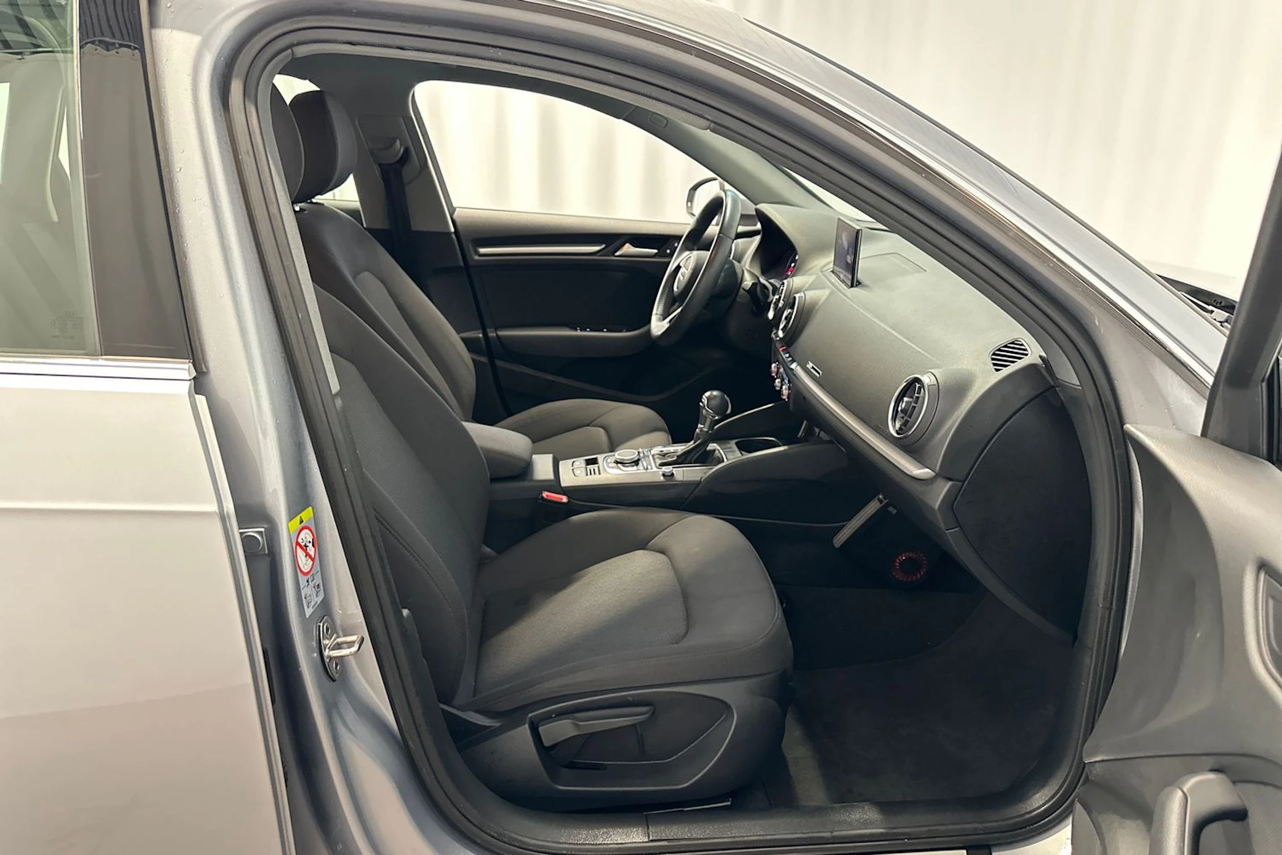 hopea Audi A3 2019 kuva 13.