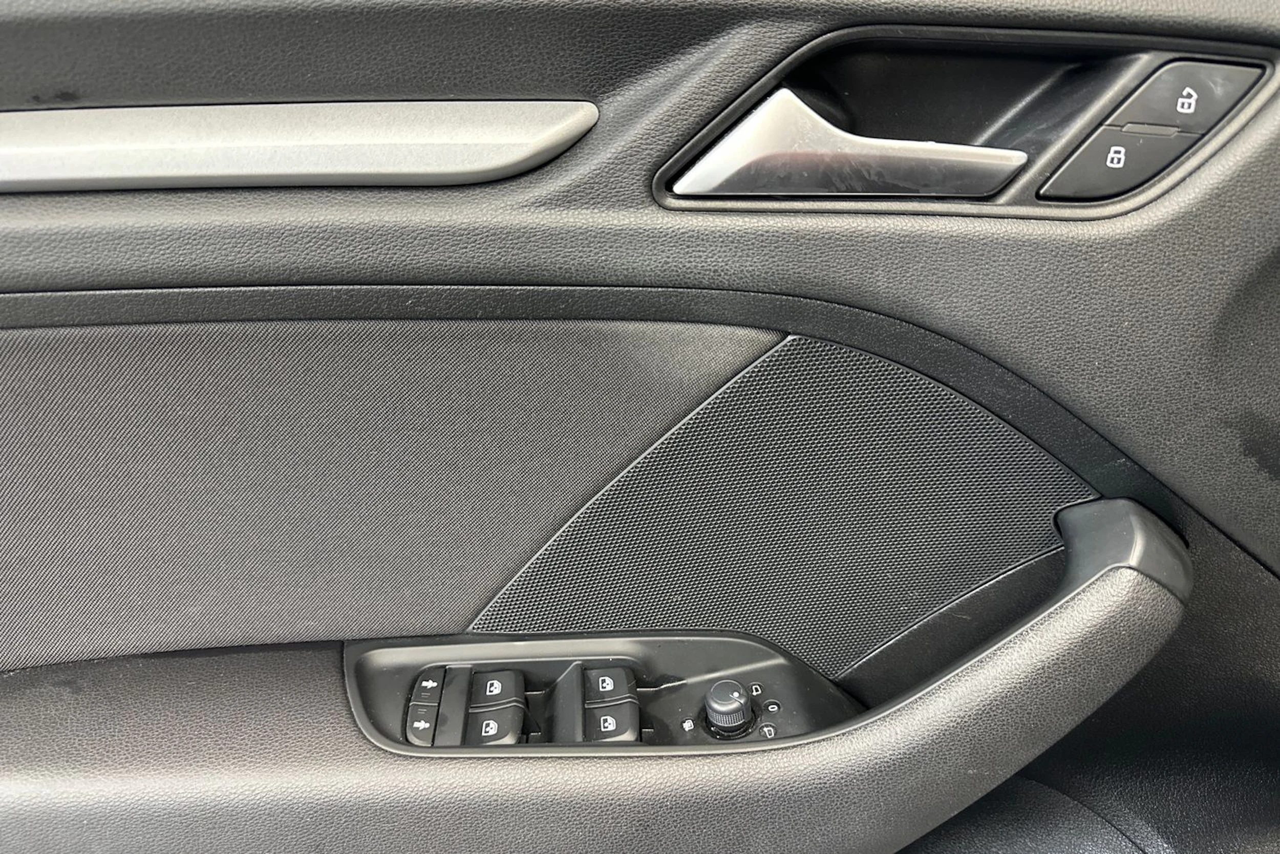 hopea Audi A3 2019 kuva 14.