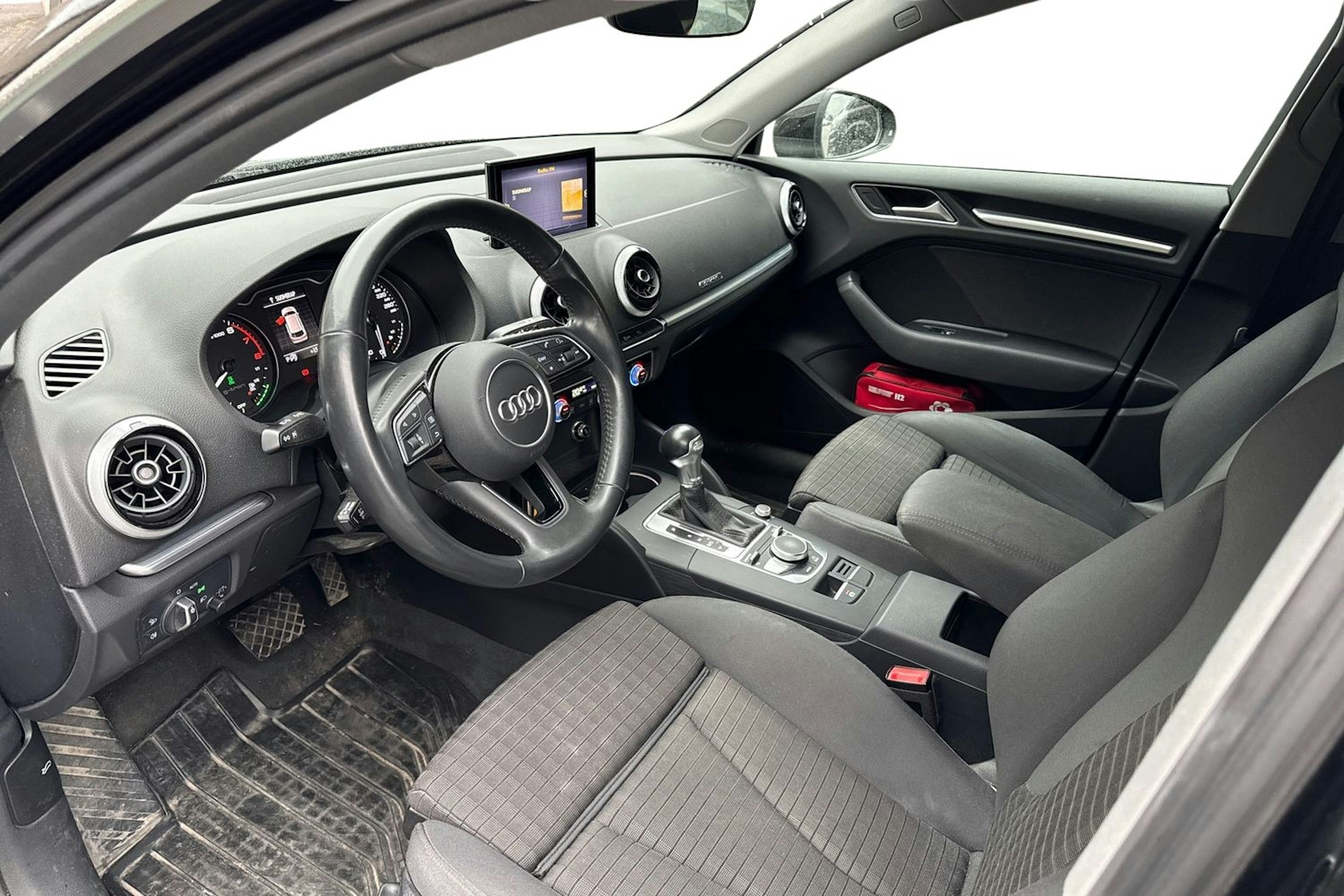 musta Audi A3 2019 kuva 3.