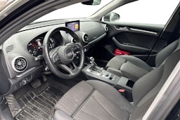 musta Audi A3 2019 kuva 3.