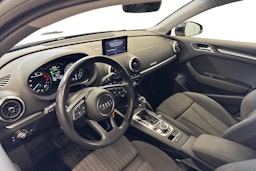 musta Audi A3 2019 kuva 7.