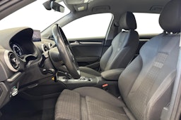 musta Audi A3 2019 kuva 11.
