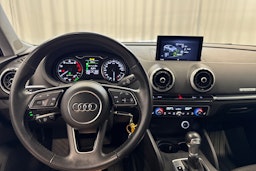 musta Audi A3 2019 kuva 16.