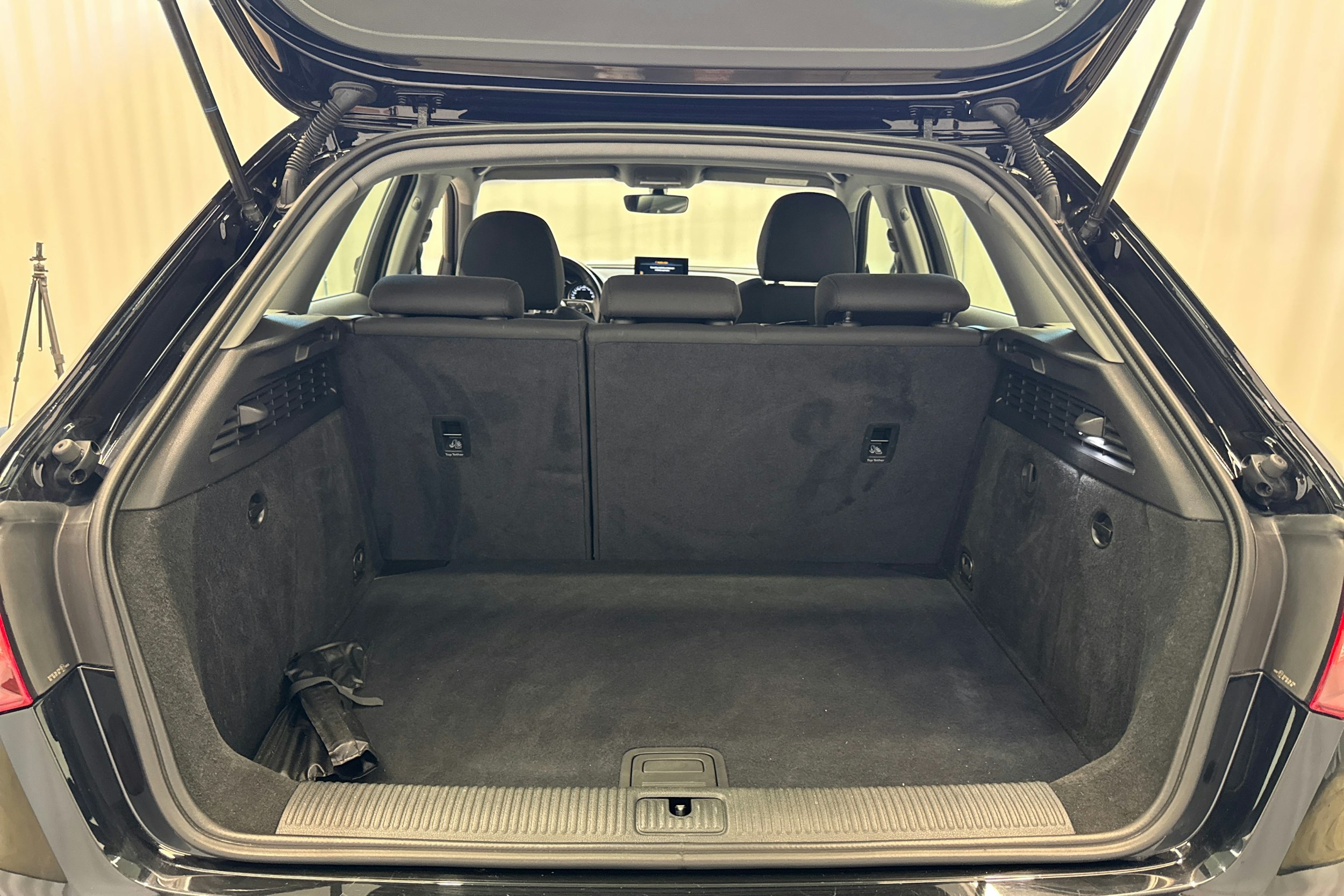 musta Audi A3 2019 kuva 27.