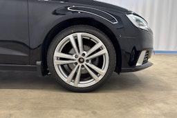 musta Audi A3 2019 kuva 29.