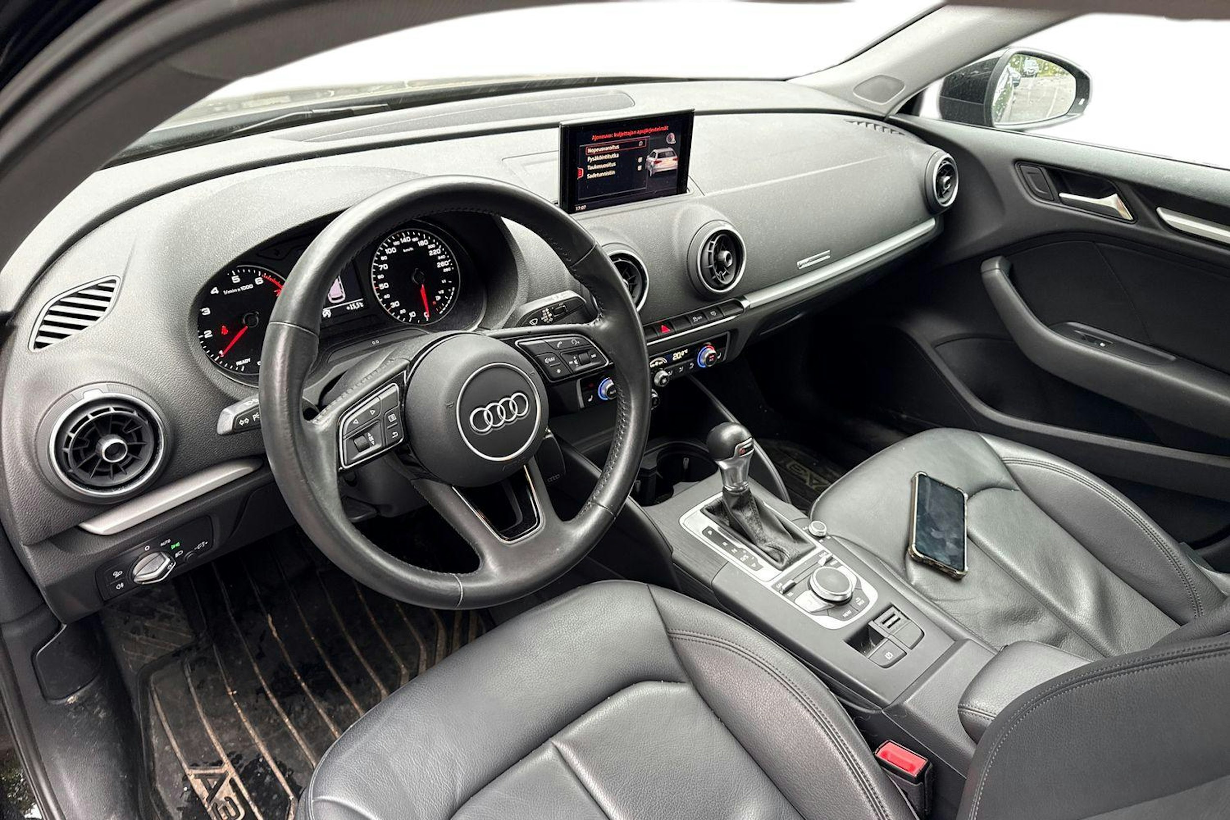 musta Audi A3 2019 kuva 3.