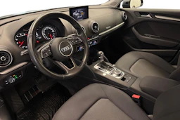 harmaa Audi A3 2019 kuva 6.