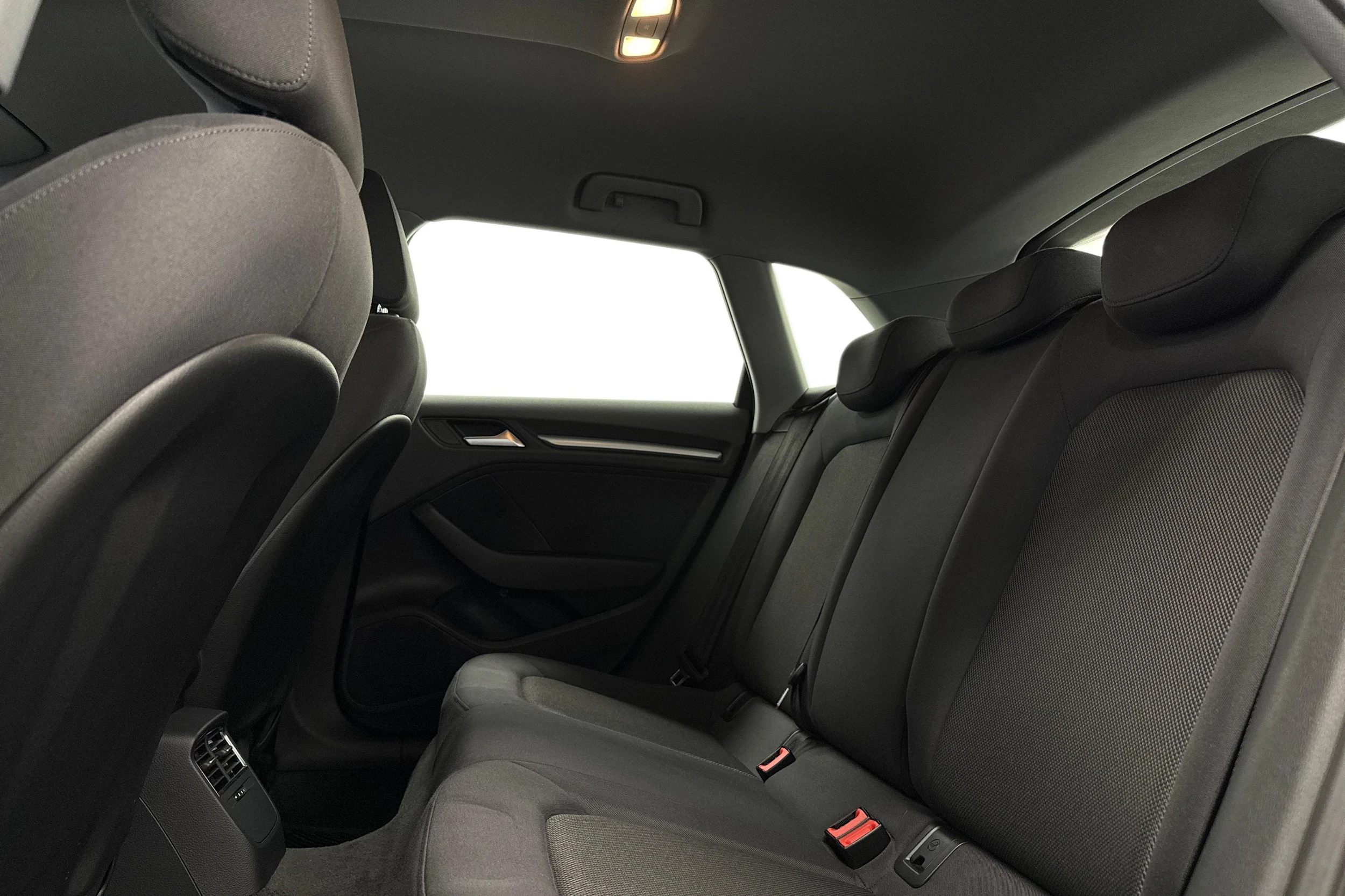 harmaa Audi A3 2019 kuva 8.