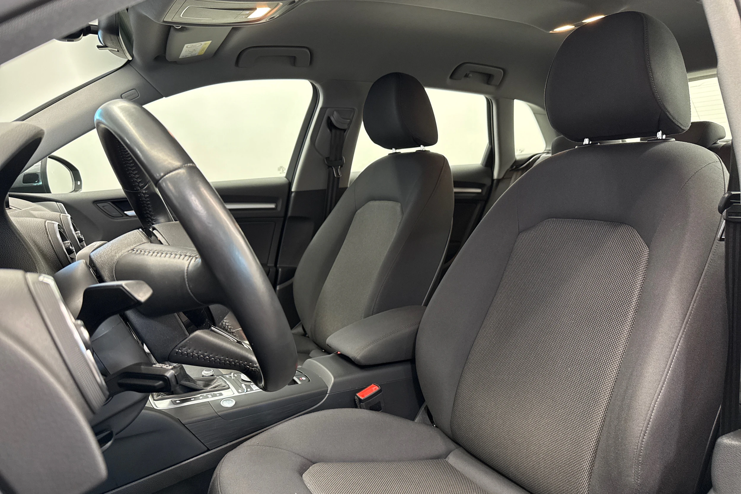 harmaa Audi A3 2019 kuva 11.