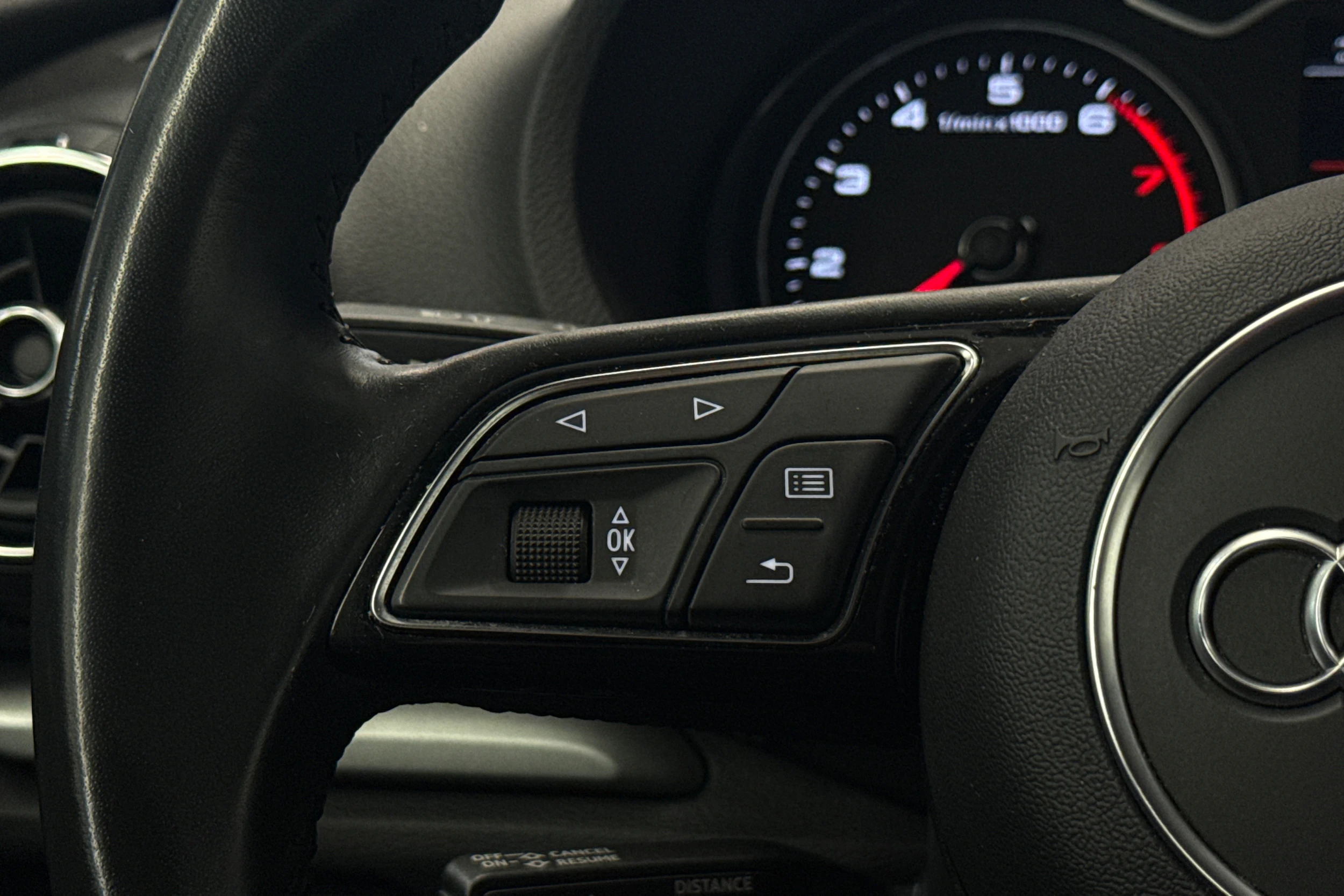 harmaa Audi A3 2019 kuva 13.