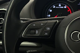 harmaa Audi A3 2019 kuva 13.