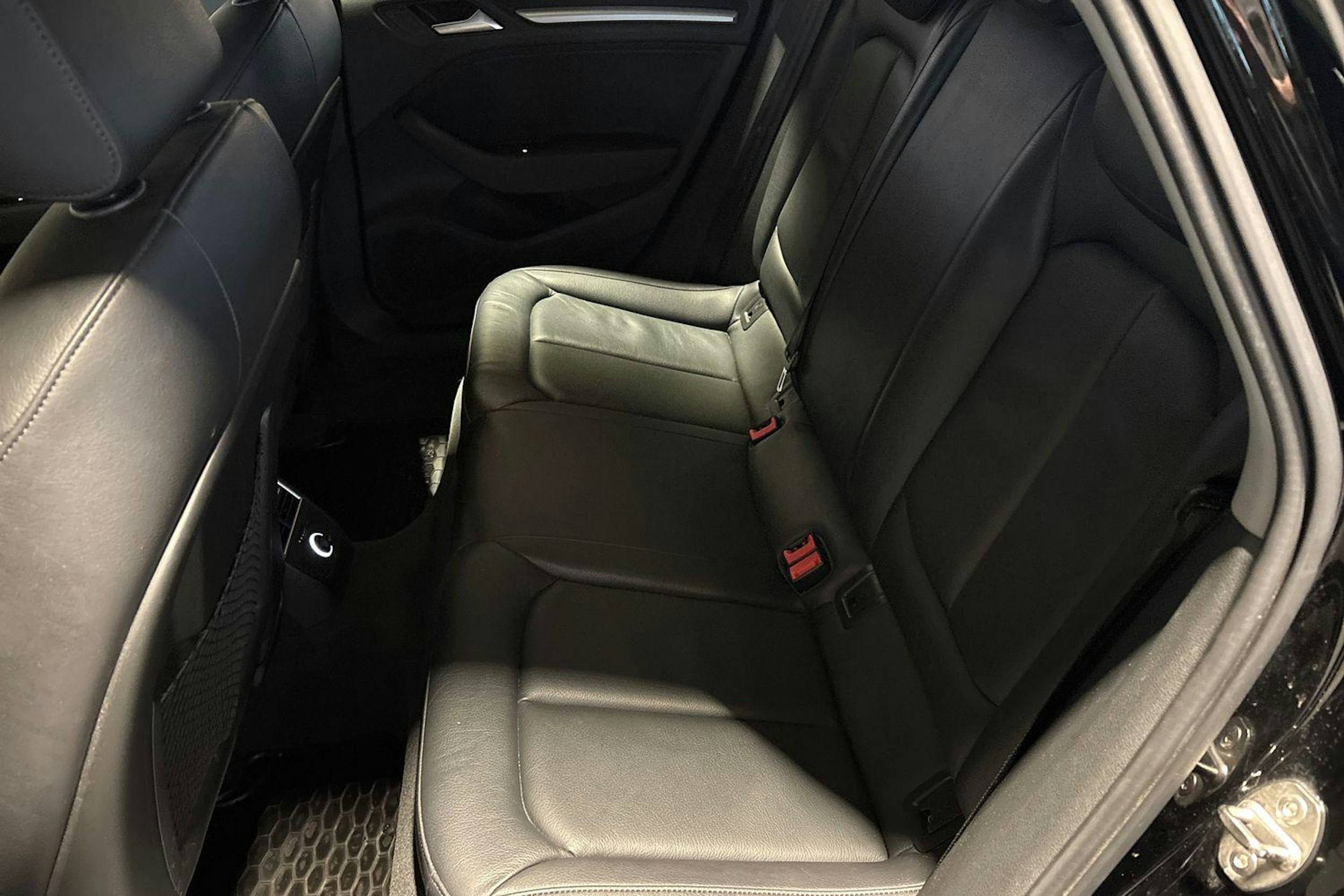 musta Audi A3 2019 kuva 10.