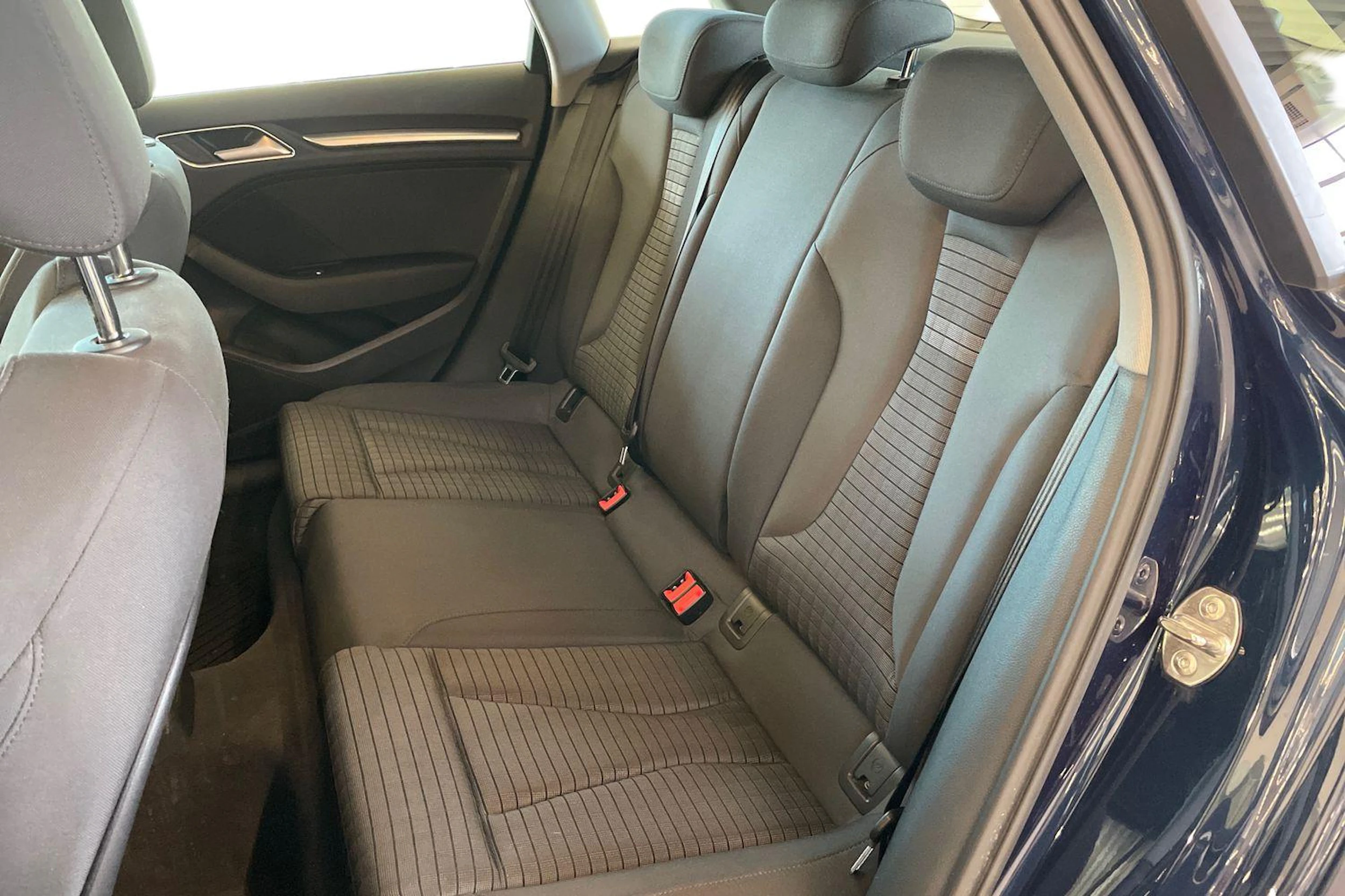 Harmaa Audi A3 2019 kuva 8.