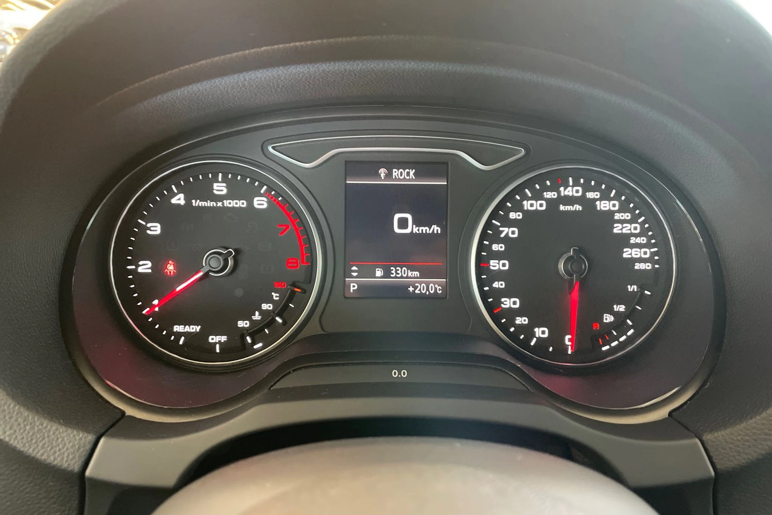 Harmaa Audi A3 2019 kuva 11.