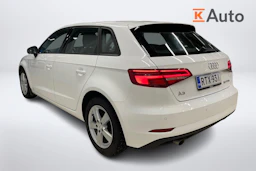 valkoinen Audi A3 2019 kuva 3.