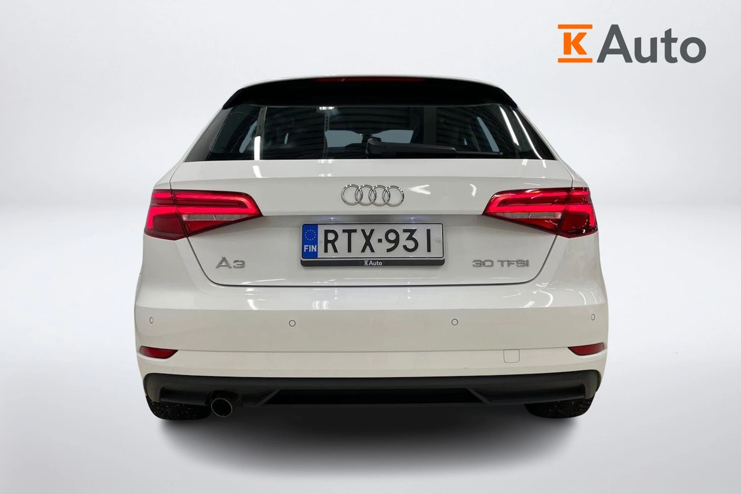 valkoinen Audi A3 2019 kuva 4.