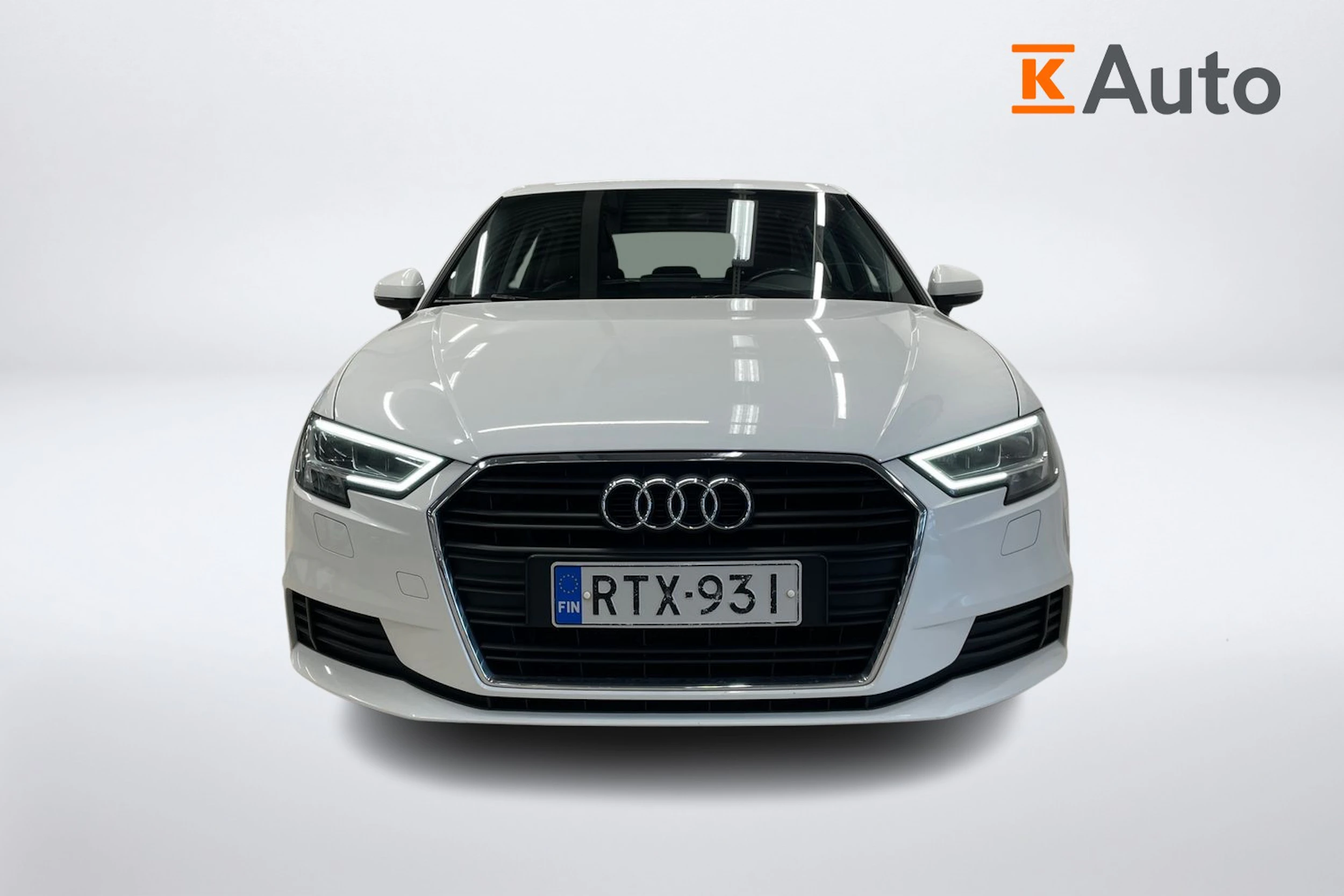 valkoinen Audi A3 2019 kuva 5.