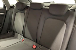 valkoinen Audi A3 2019 kuva 11.