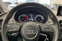 valkoinen Audi A3 2019 kuva 17.