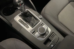 valkoinen Audi A3 2019 kuva 22.