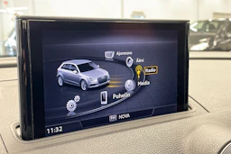 valkoinen Audi A3 2019 kuva 25.