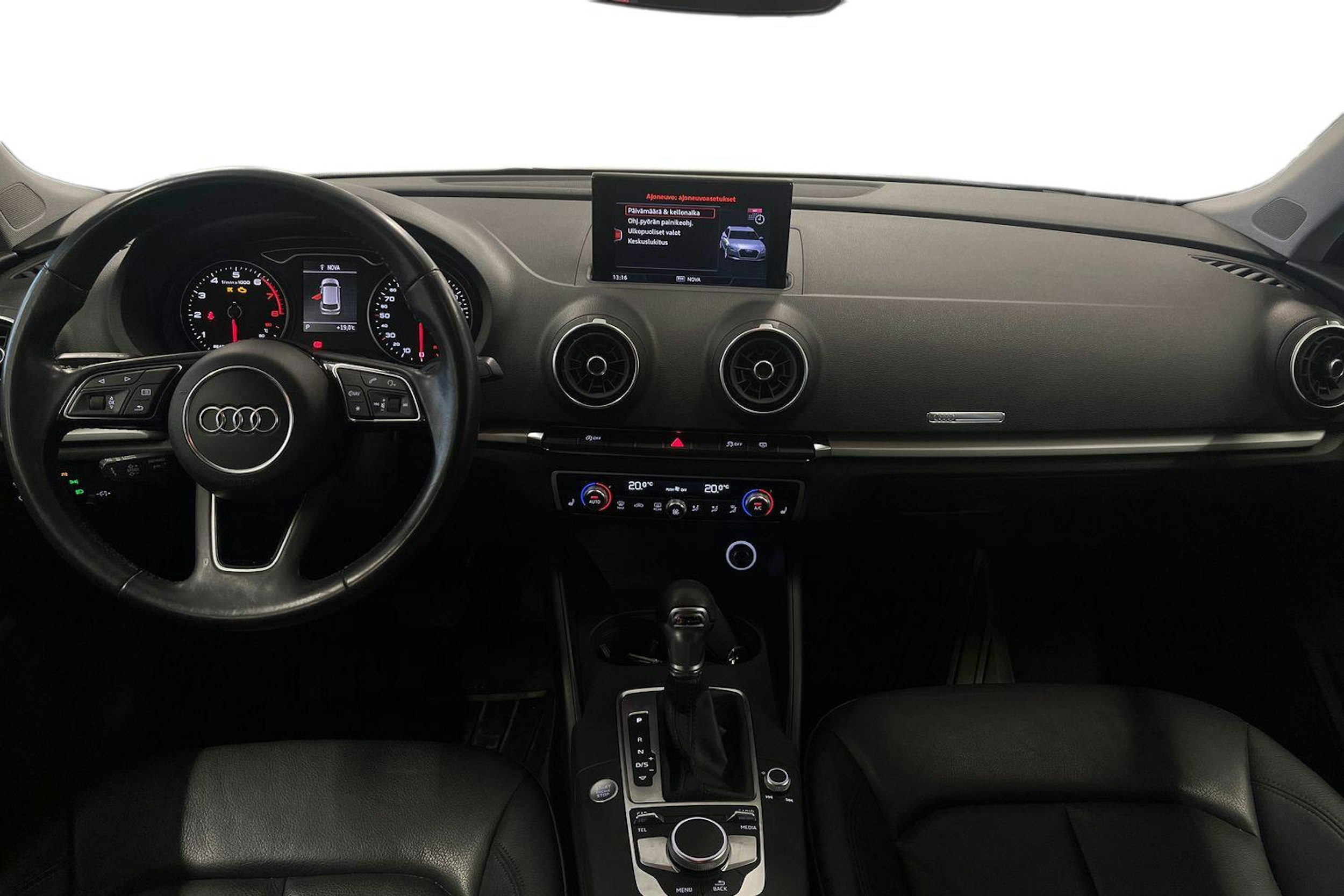 valkoinen Audi A3 2019 kuva 9.