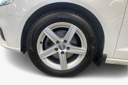 valkoinen Audi A3 2019 kuva 11.