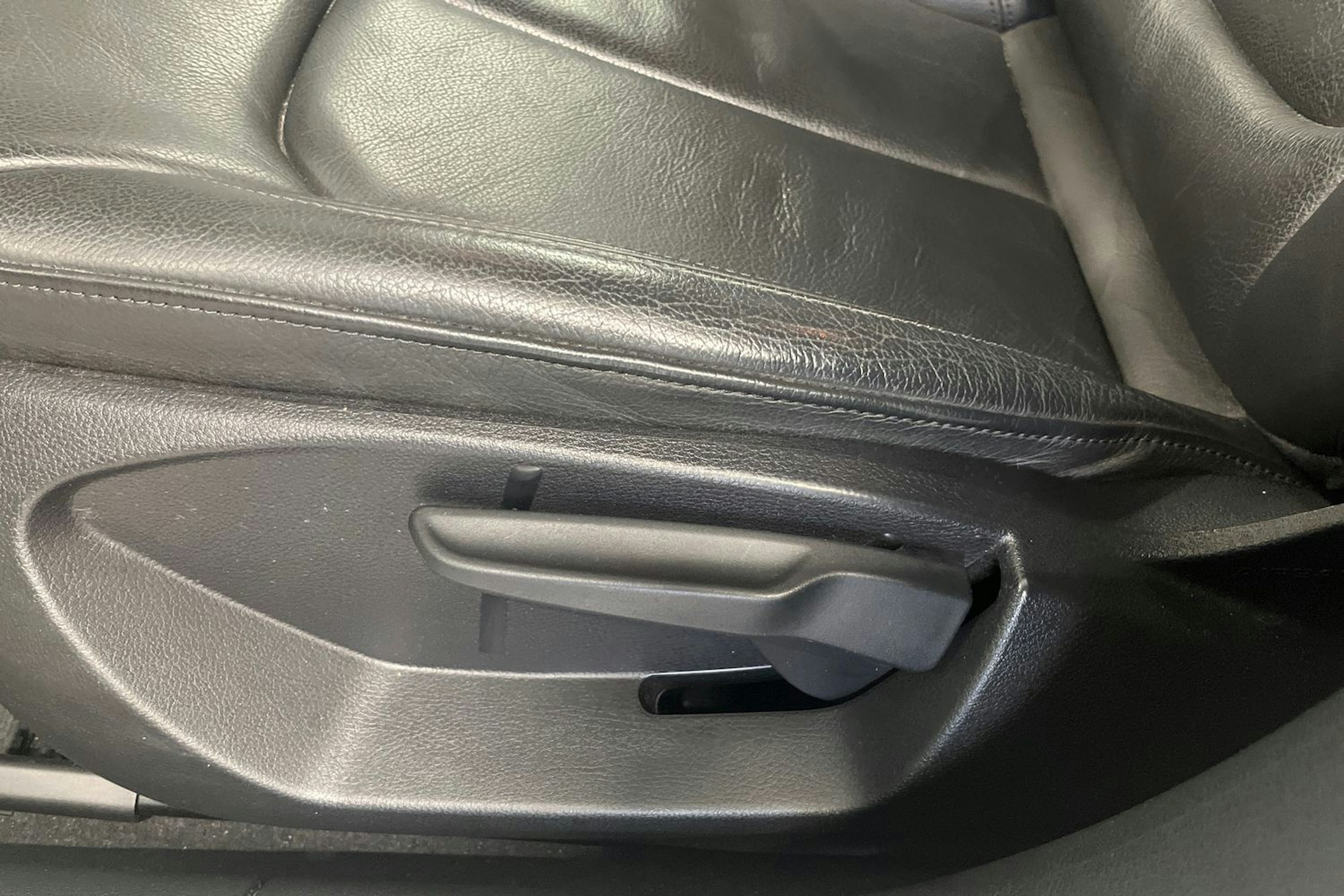 valkoinen Audi A3 2019 kuva 16.