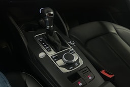 valkoinen Audi A3 2019 kuva 26.