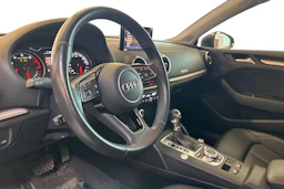 Musta Audi A3 2019 kuva 3.