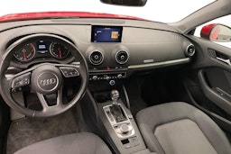 punainen Audi A3 2019 kuva 9.