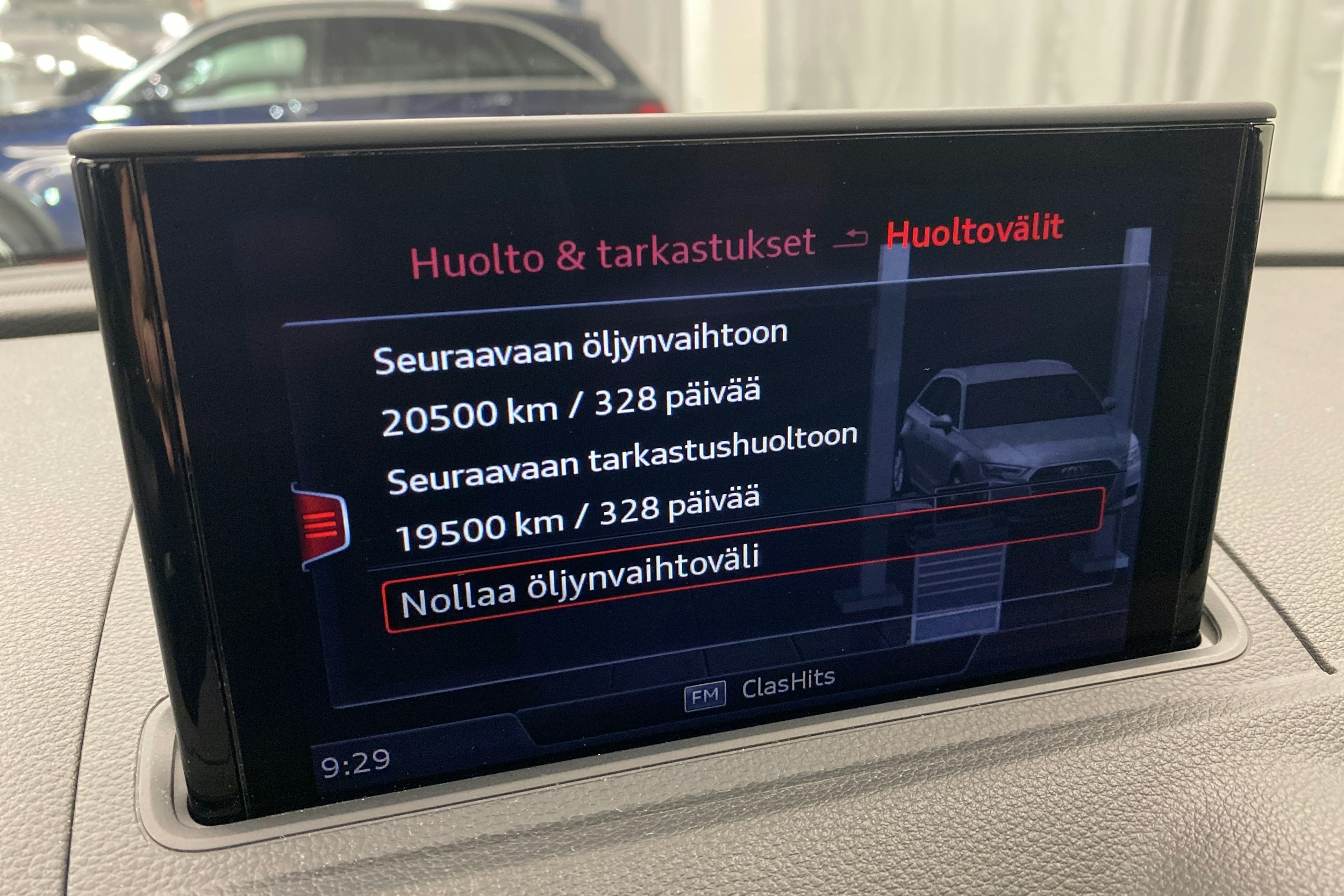 punainen Audi A3 2019 kuva 17.