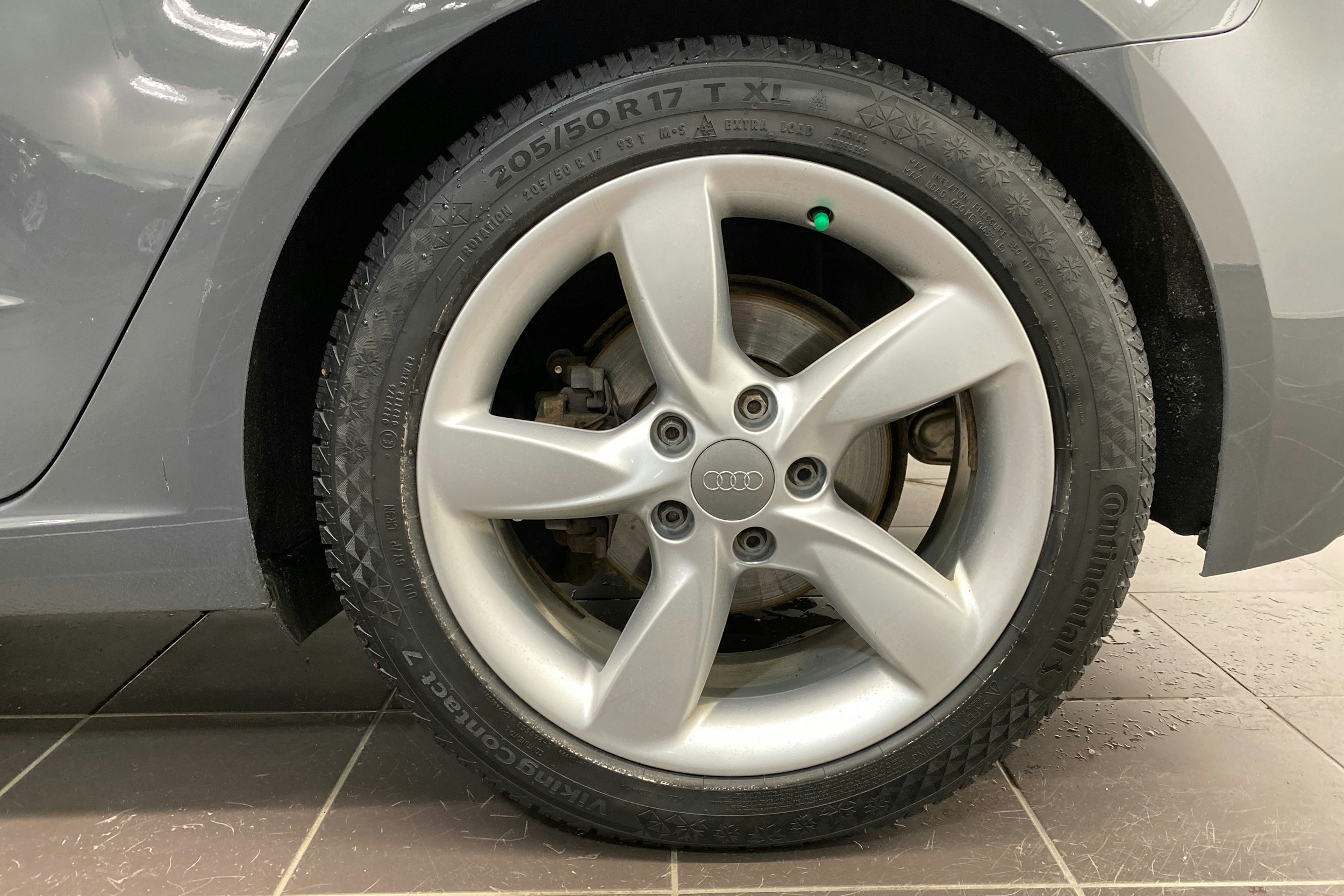 met. harmaa Audi A3 2019 kuva 10.