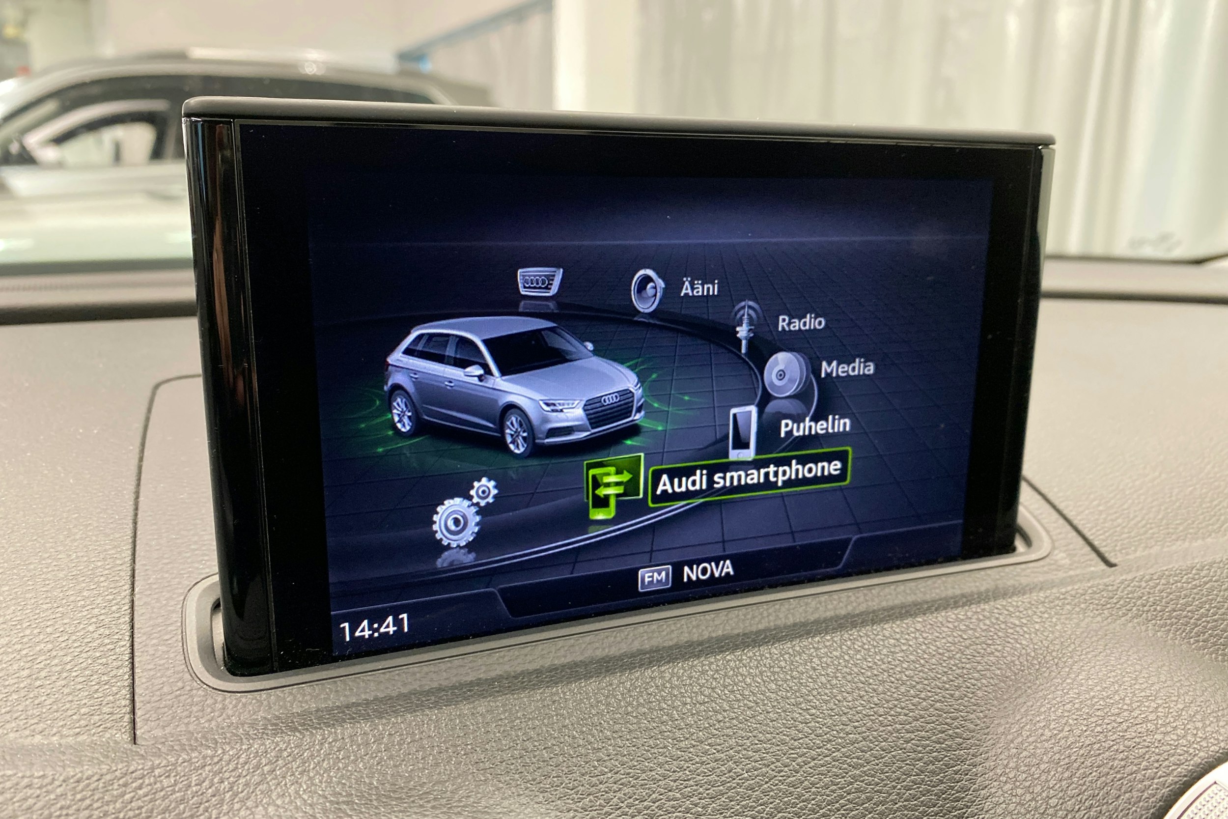 met. harmaa Audi A3 2019 kuva 14.