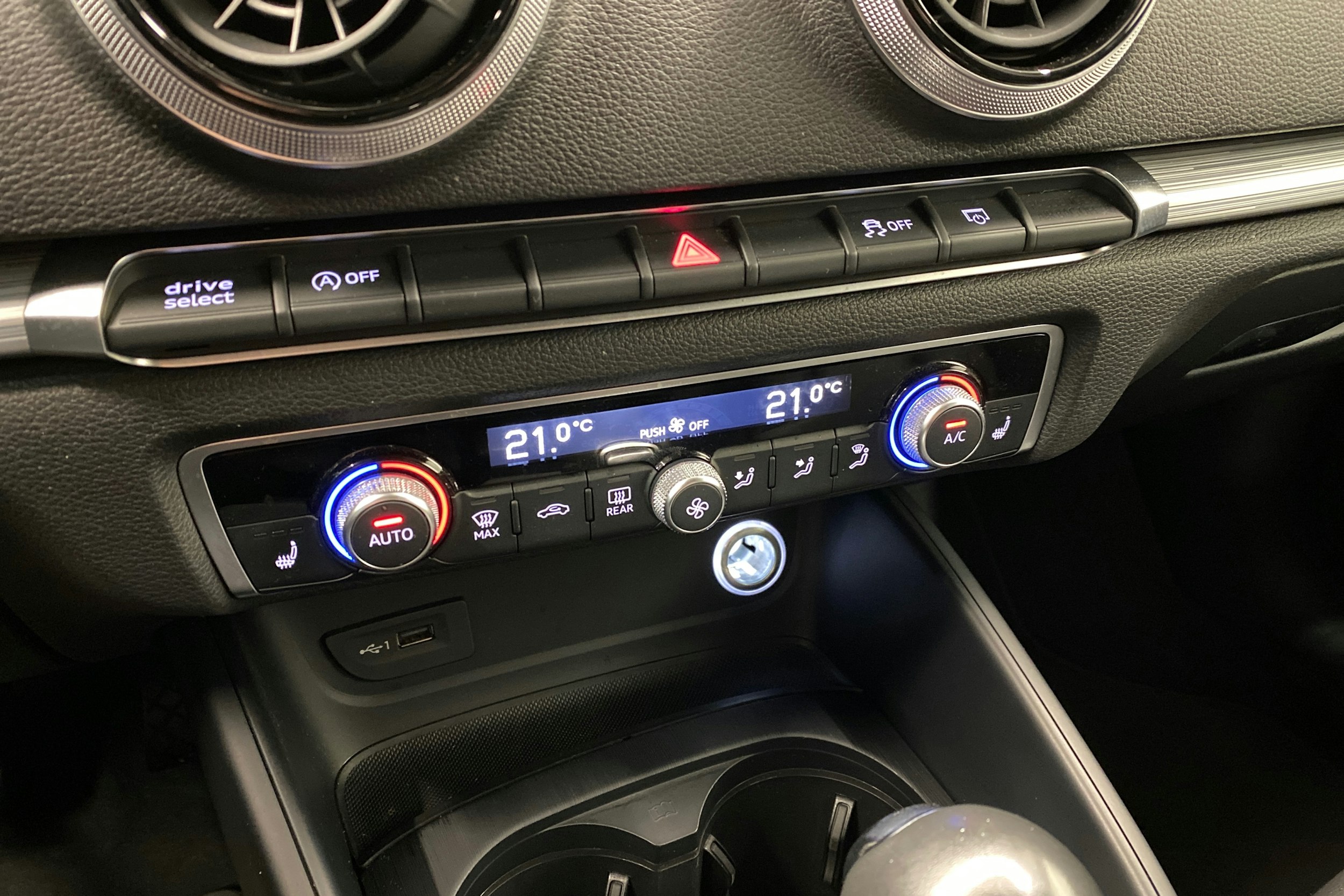 met. harmaa Audi A3 2019 kuva 15.