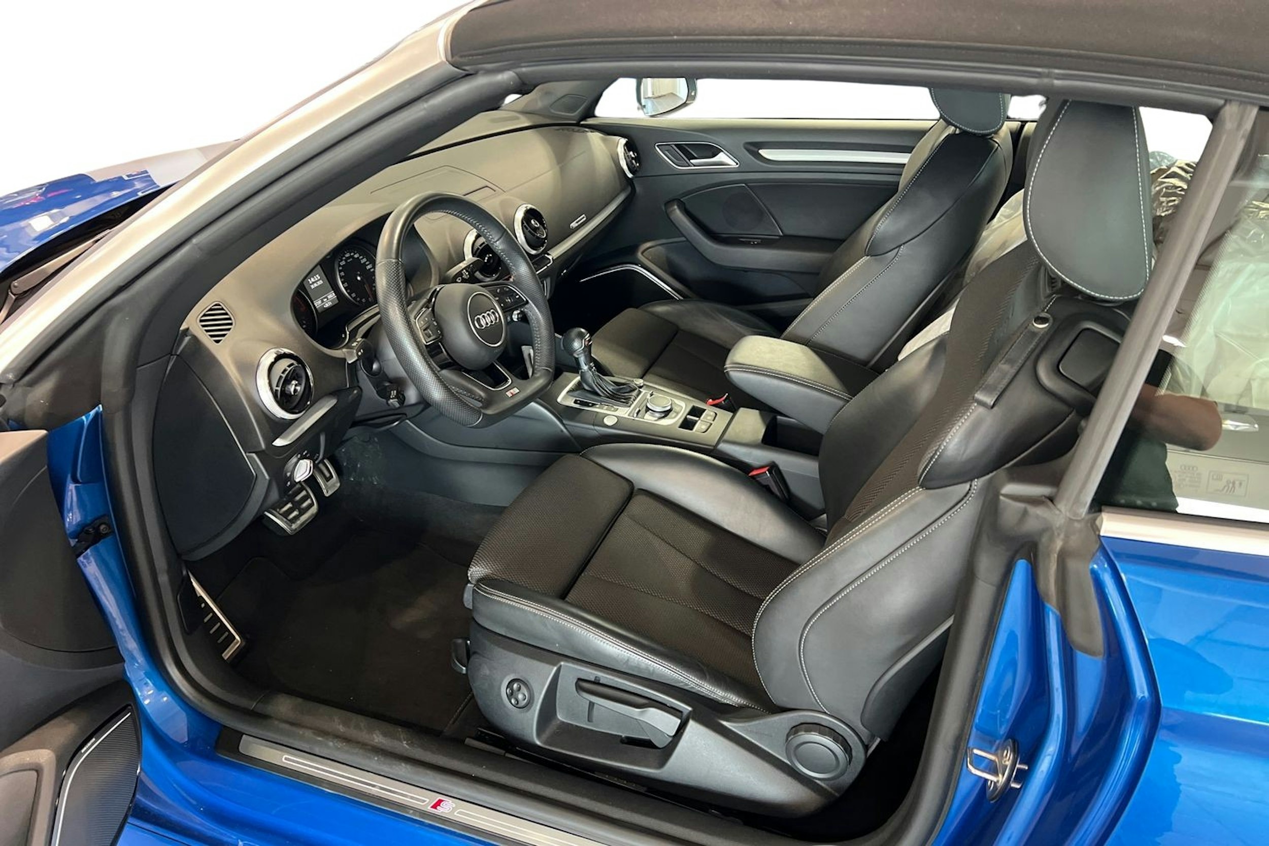 sininen Audi A3 2019 kuva 3.