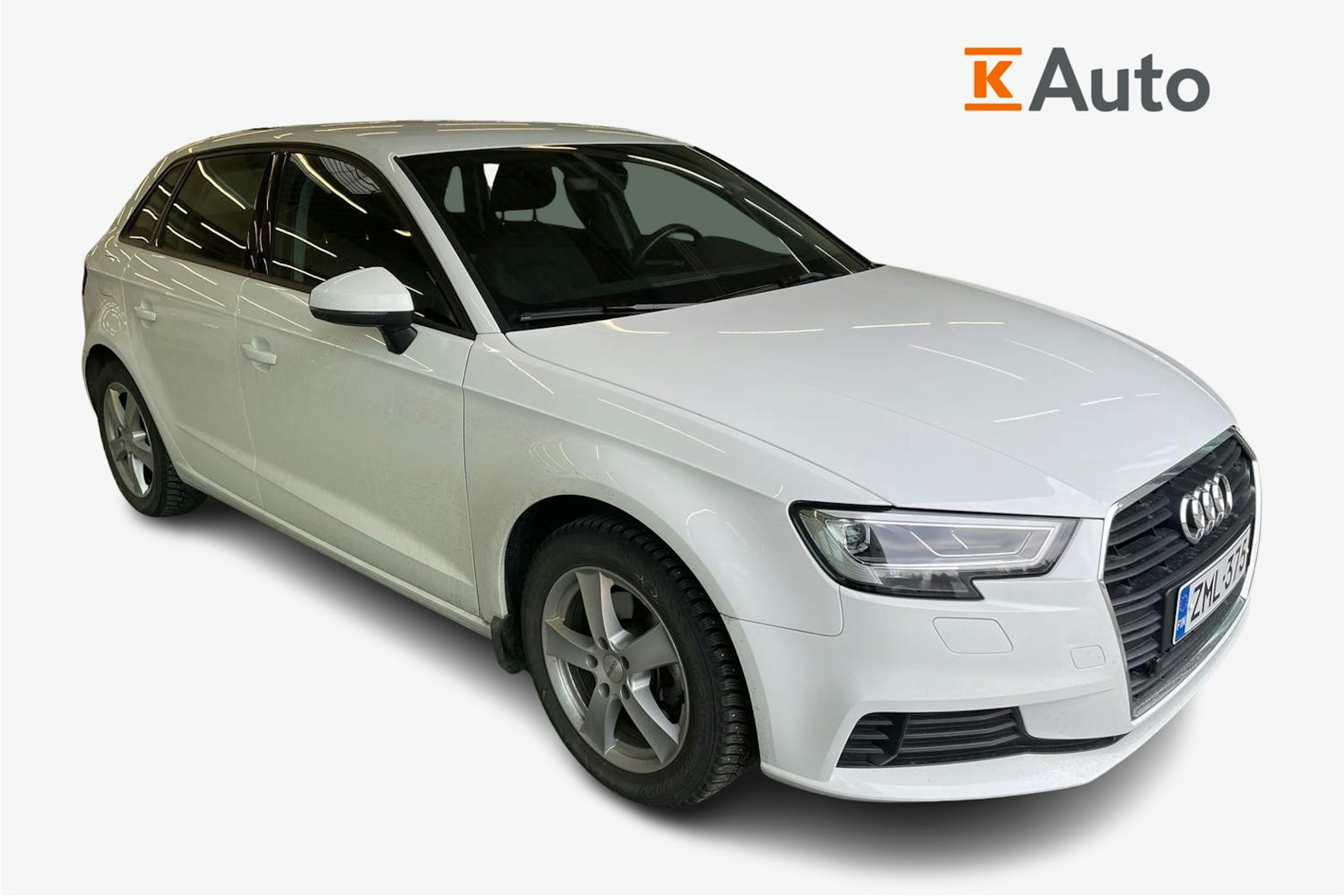 valkoinen Audi A3 2019 kuva 1.