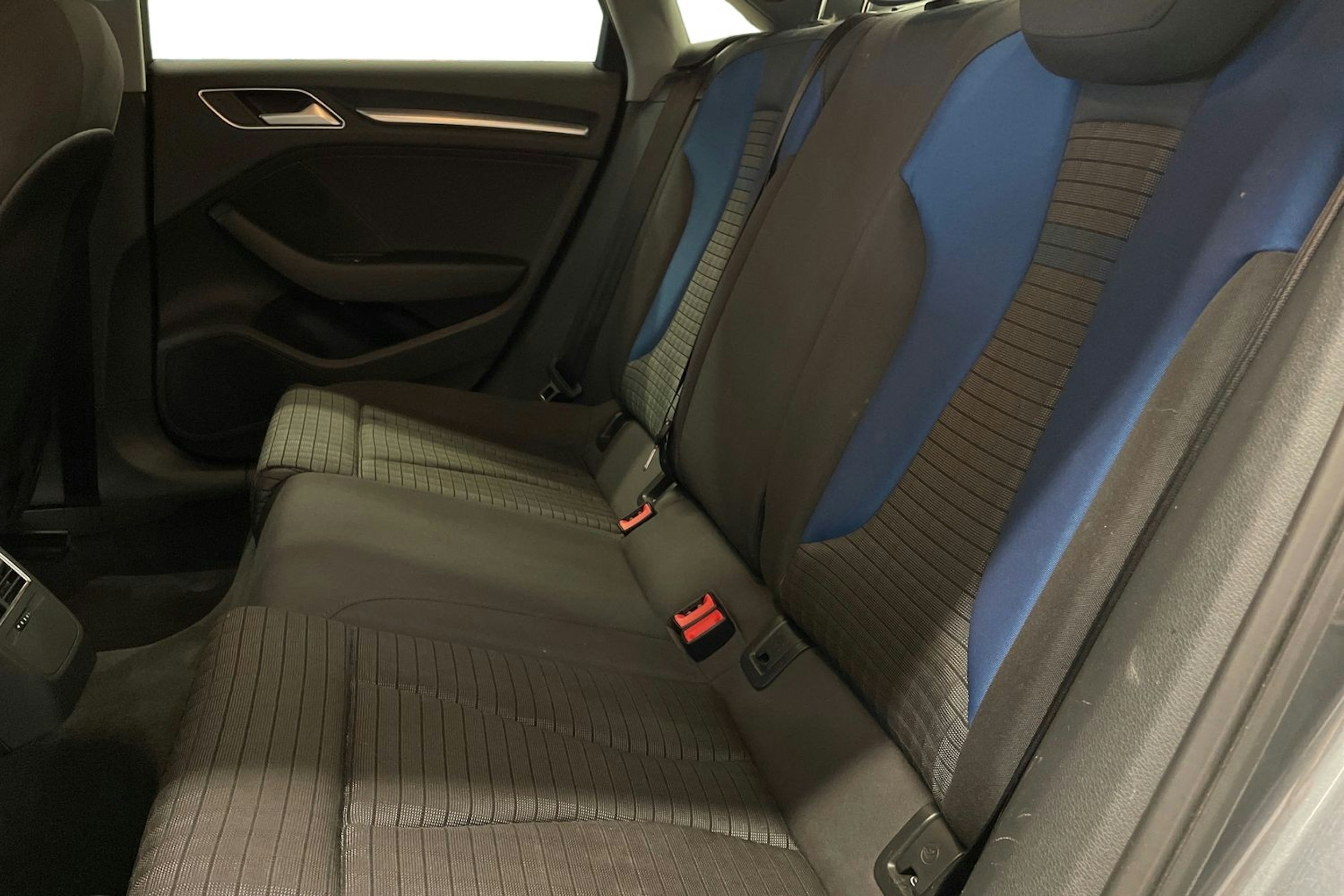 harmaa Audi A3 2020 kuva 10.