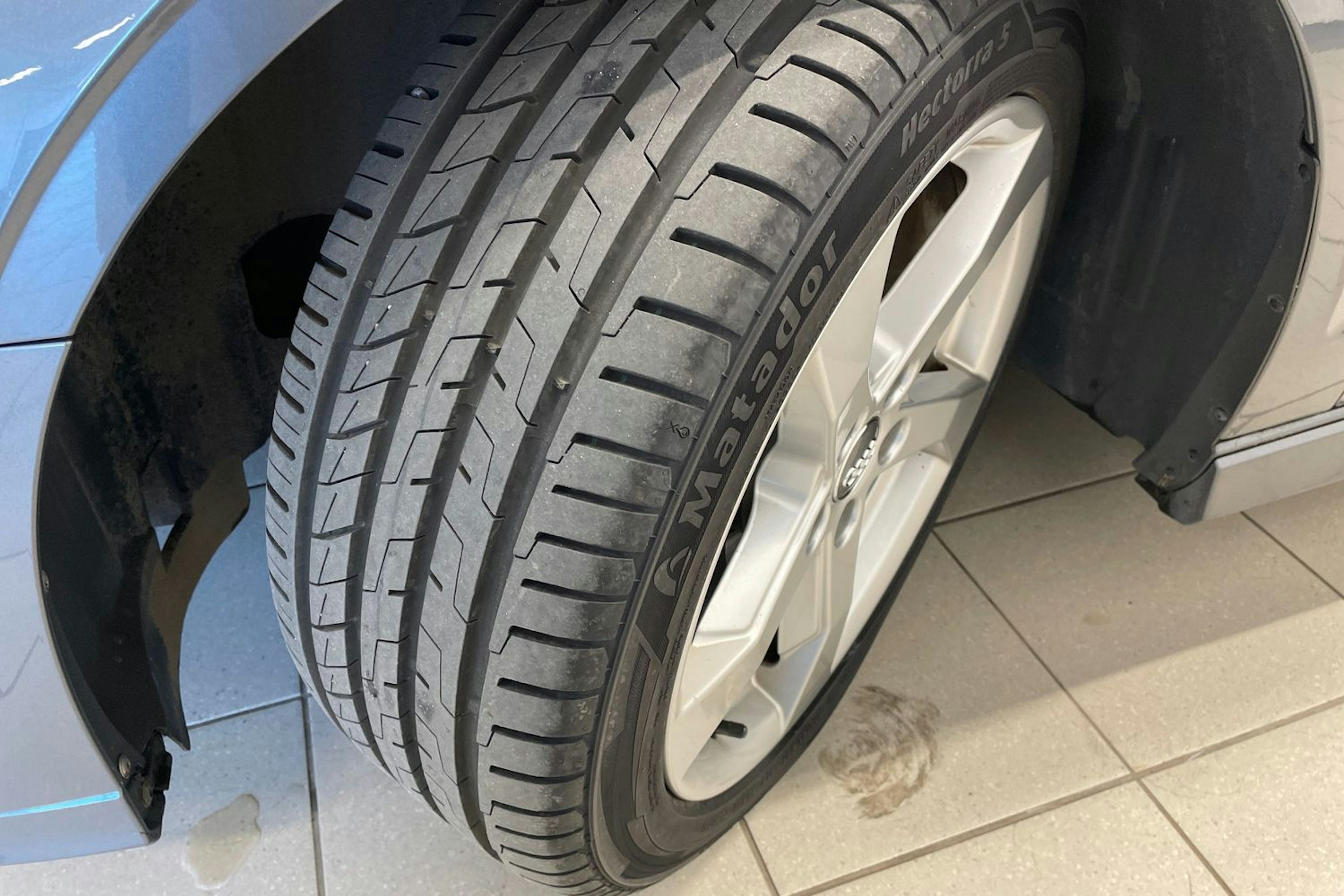 harmaa Audi A3 2020 kuva 13.